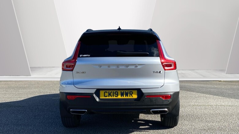 Volvo Xc40 2.0 T4 R DESIGN Pro 5dr AWD Geartronic Petrol Estate